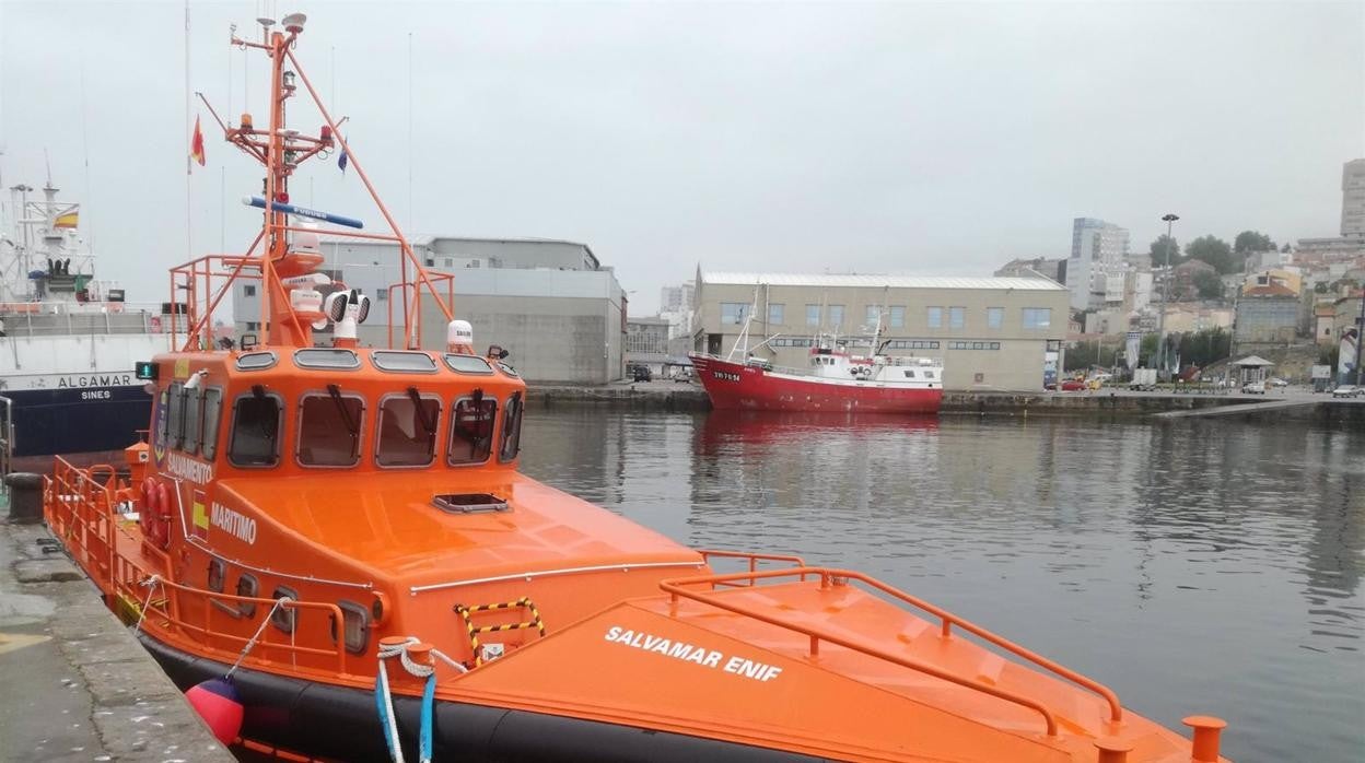 Rescatadas tres personas en un kayac cerca de Tarifa