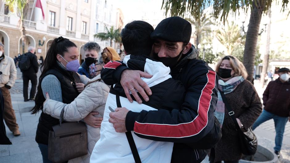 Video: El 'constructor solidario' vuelve a salvar a un gaditano de quedarse en la calle por orden de desahucio