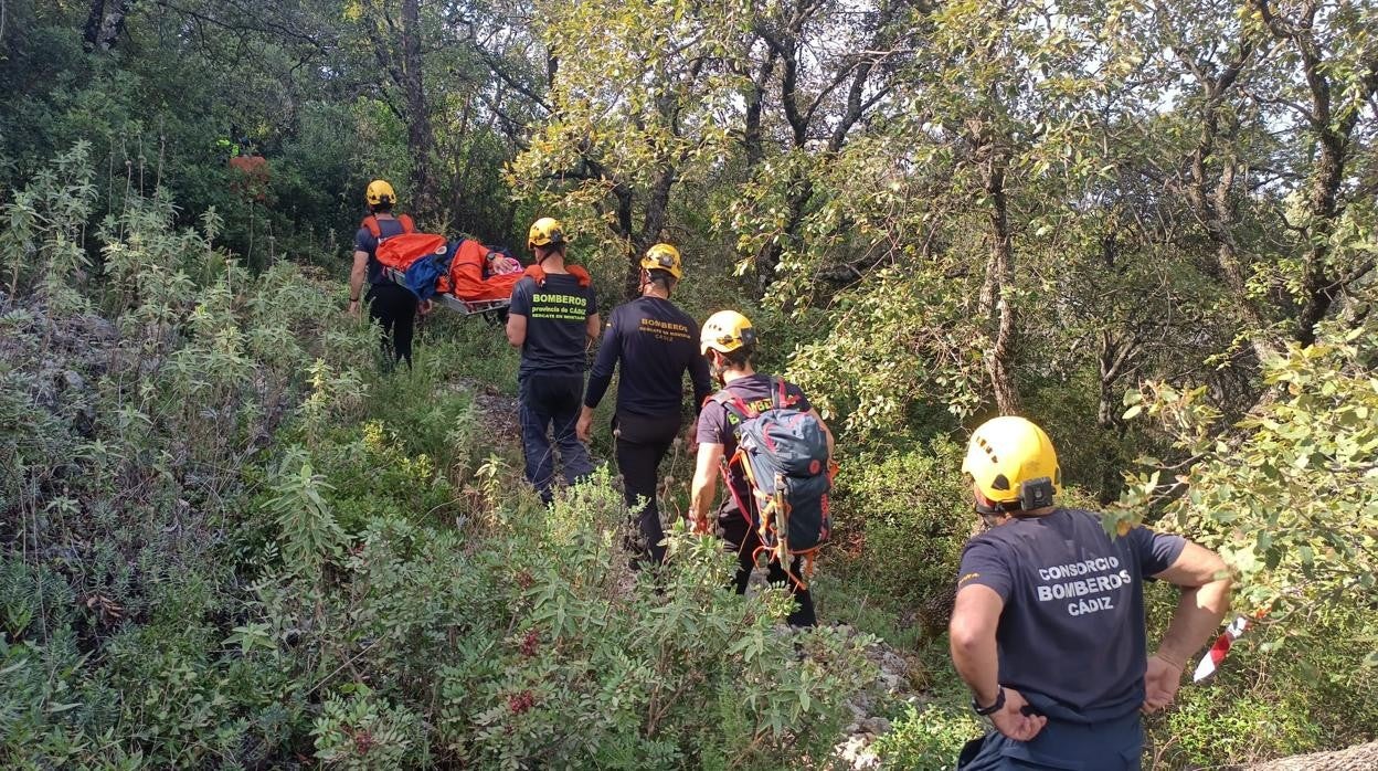 Rescatan a una corredora herida en la prueba Víboras Trail en Algodonales