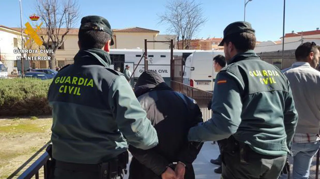 La Guardia Civil detiene a un individuo en Lebrija en una actuación en 2019