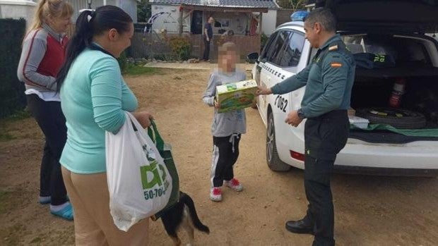 La huida hasta Cádiz desde Ucrania de un conductor de autobús para reunirse con su hija: «¡Ya están aquí!»