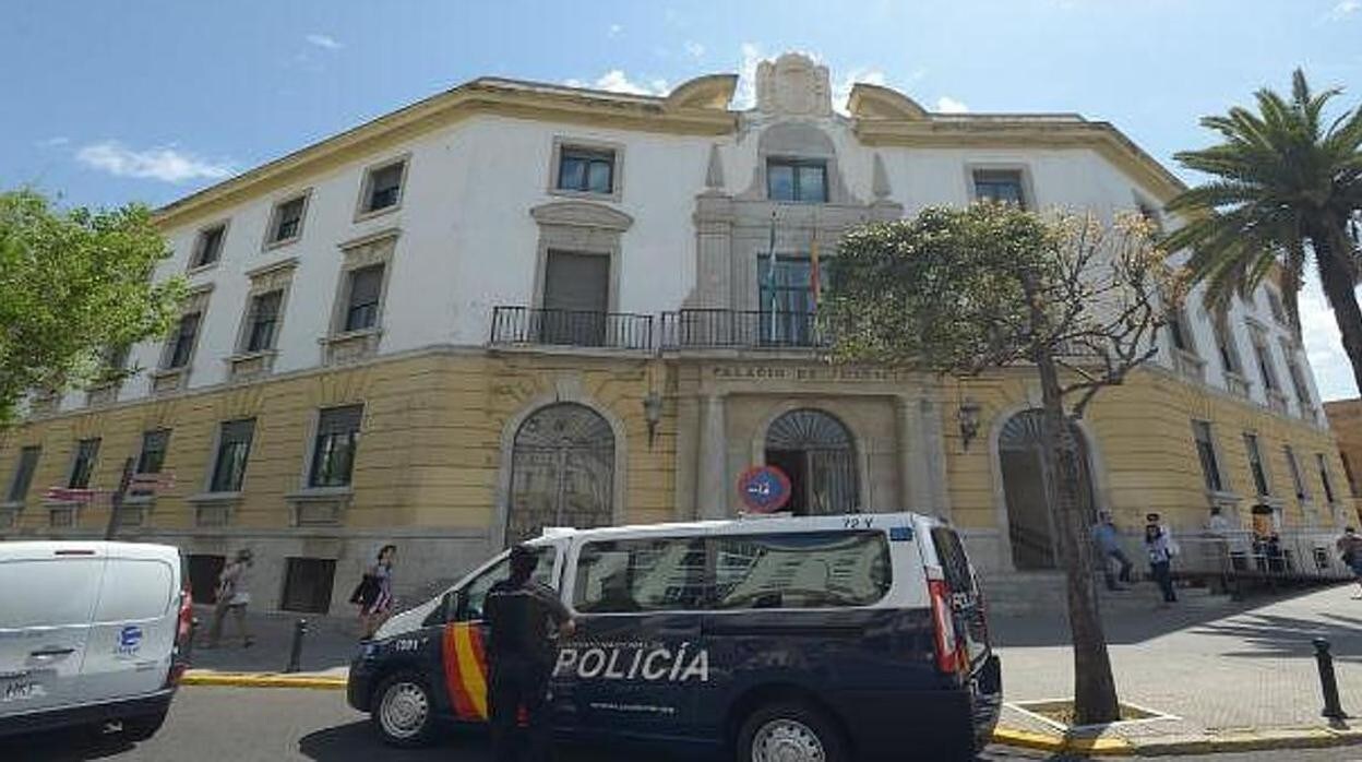 Sede de la Audiencia de Cádiz donde fue juzgado el condenado.