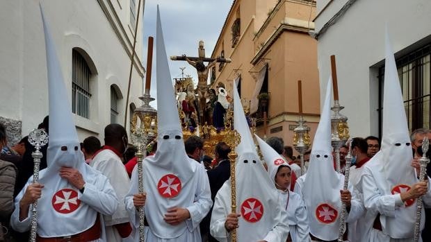 La lluvia dio tregua y Jerez pudo disfrutar del Martes Santo