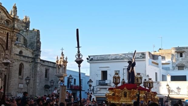 El Puerto vive un intenso Jueves Santo con las emociones a flor de piel