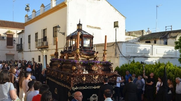 Un Sábado Santo inolvidable en Utrera con la procesión del Santo Entierro