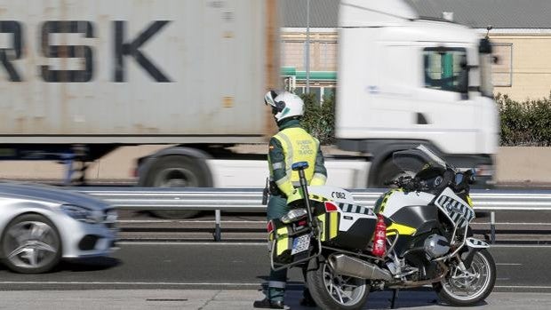 Denunciado en Utrera un motorista que circulaba a más de 160 kilómetros por hora