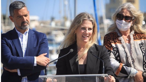 Ana Mestre resalta el impulso inversor de 2,5 millones para modernizar el Puerto de Rota