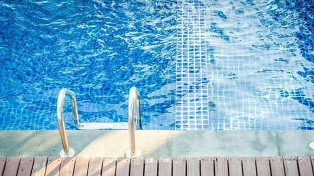 Hallan muerta en una piscina a una mujer de 86 años en Villanueva del Ariscal