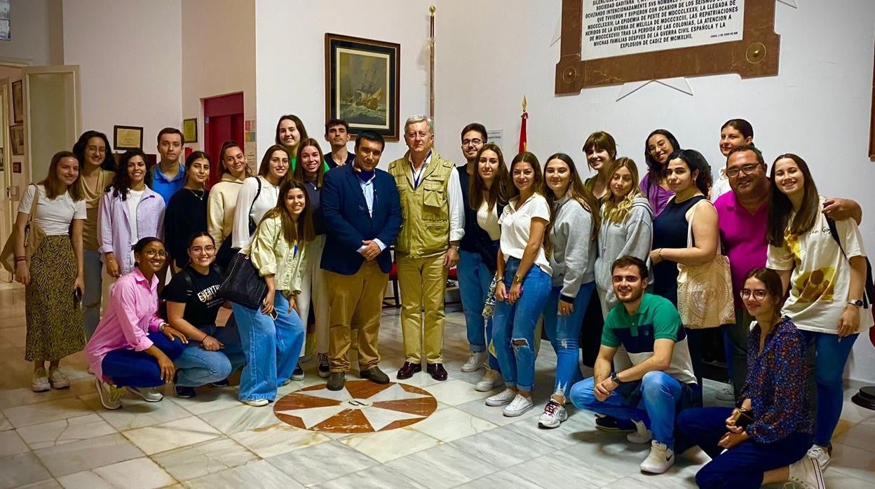 Estudiantes de Enfermería visitan las instalaciones de los Caballeros Hospitalarios