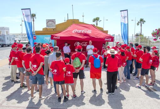 Mares Circulares celebra el Día Mundial de los Océanos con la retirada de 268 kilos de residuos de la playa de Valdelagrana