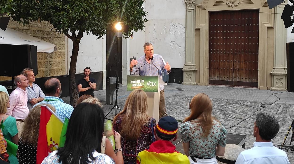 El secretario general de Vox en la capital gaditana.