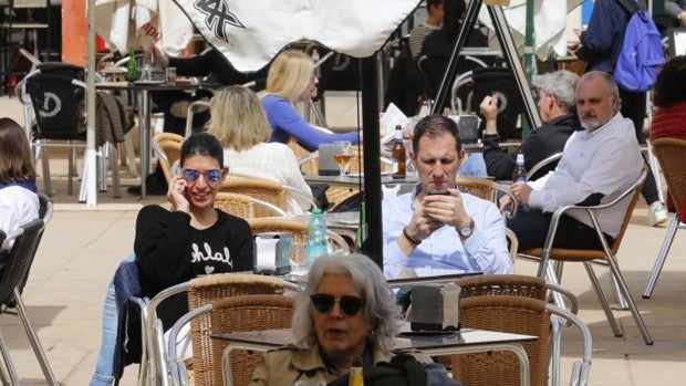 Sevilla es la provincia con menos Covid de España y mantiene a un centenar de hospitalizados en planta