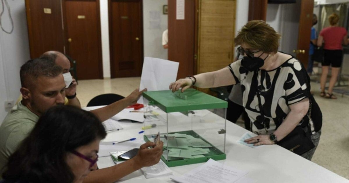 Las izquierdas y Ciudadanos han perdido en la provincia 117.600 votos