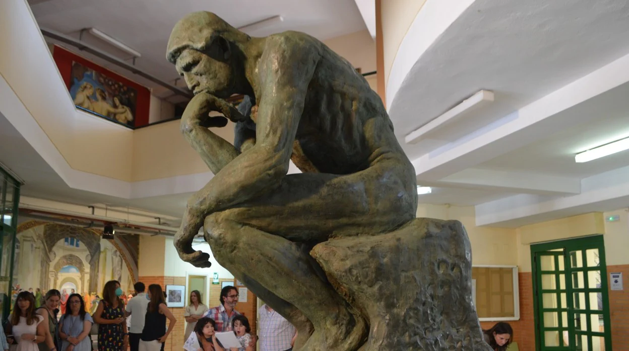 La espectacular réplica de la famosa escultura que ha sido creada por los alumnos utreranos