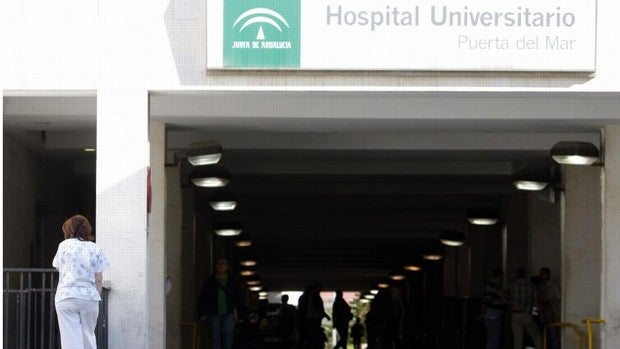 Los colegios de médicos y enfermeros de Cádiz piden que los puestos ofertados por el SAS sean «de calidad»