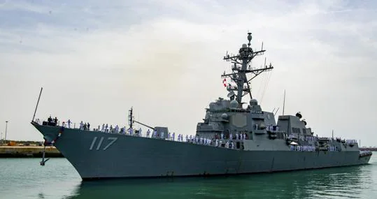 Imagen de uno de los destructores de EE UU en la Base Naval de Rota