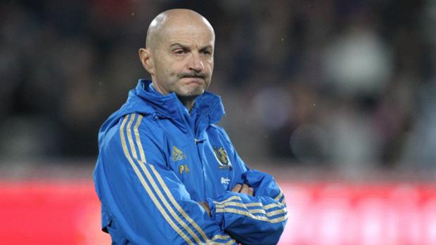 Pintus les pinta la cara con su látigo