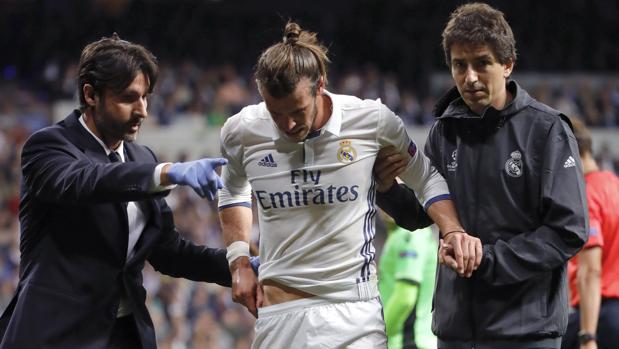 Bale, lesionado en una cadera, baja frente al Español