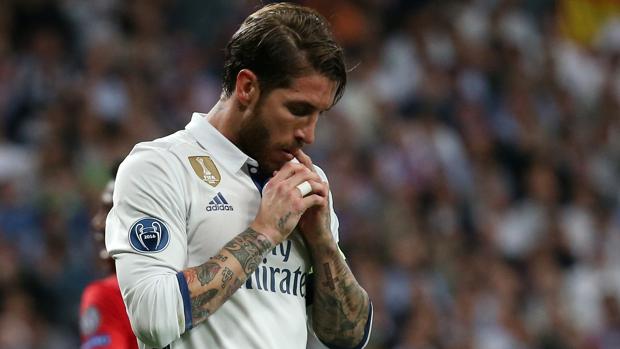Sergio Ramos atiza a Piqué: «Que rebobine y se ponga el partido del PSG»