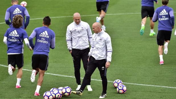 Zidane, a sus jugadores: «En el partido de ida empatamos a cero»