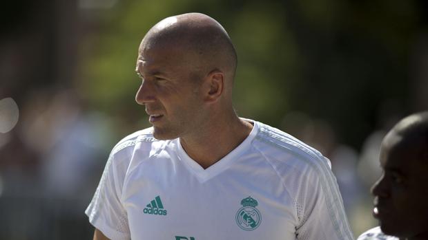 Zidane: «Nos falta un delantero»