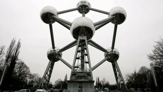El «Atomium» es a Bruselas lo que la Torre Eiffel a París