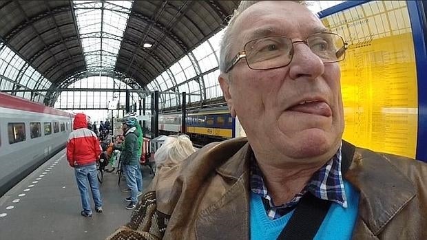 El anciano que grabó todas su vacaciones al revés con su GoPro