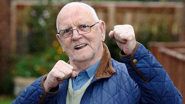 Ernie Hanratty, el exboxeador de 85 años que fue atracado en Reino Unido