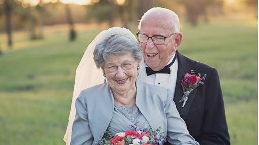 Una pareja celebra su 70 aniversario con la sesión fotográfica que nunca pudieron tener