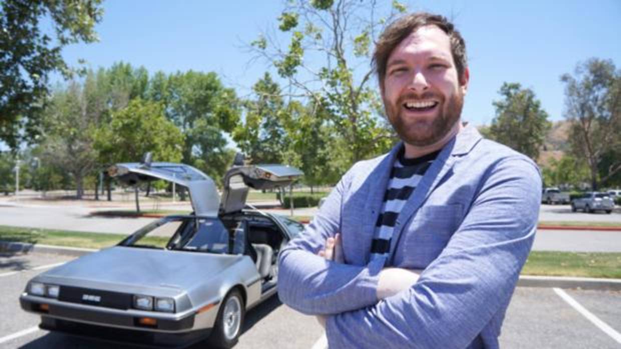 El hombre que fue multado por intentar «regresar al futuro» con su DeLorean
