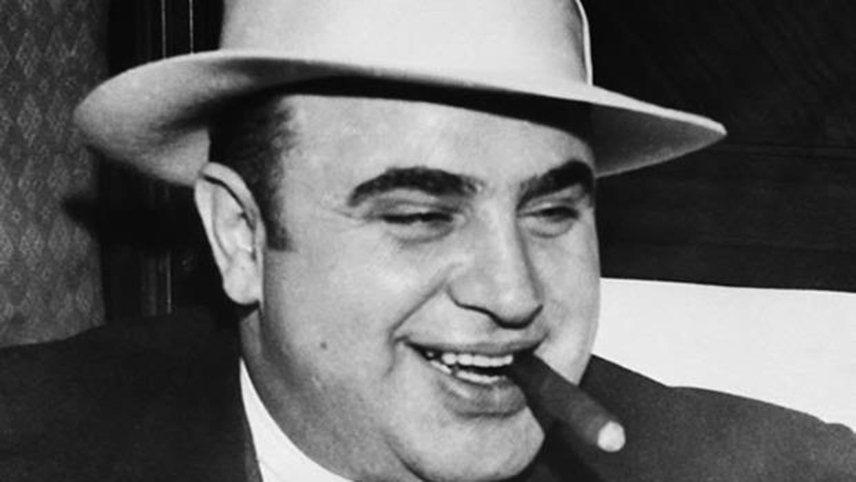 La desconocida y sorprendente relación entre Al Capone y las fechas de caducidad