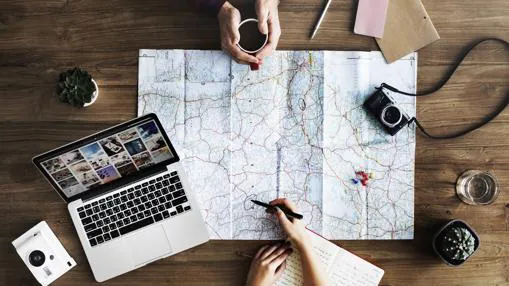 Cómo organizar un viaje online: Guía para principiantes