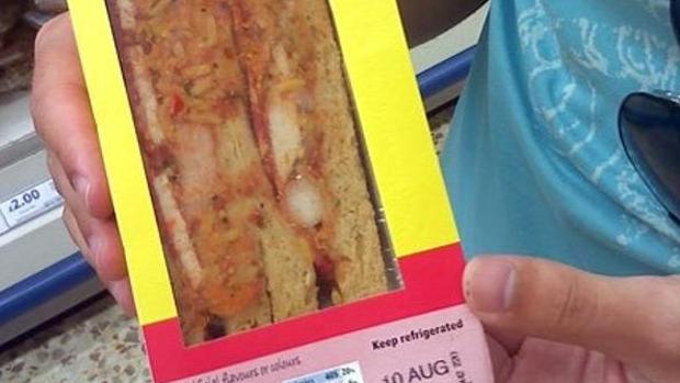 El sándwich de paella que indigna a las redes sociales por sus particulares ingredientes