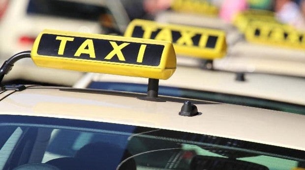 El insólito caso del taxista que llevó a un muerto sin saberlo