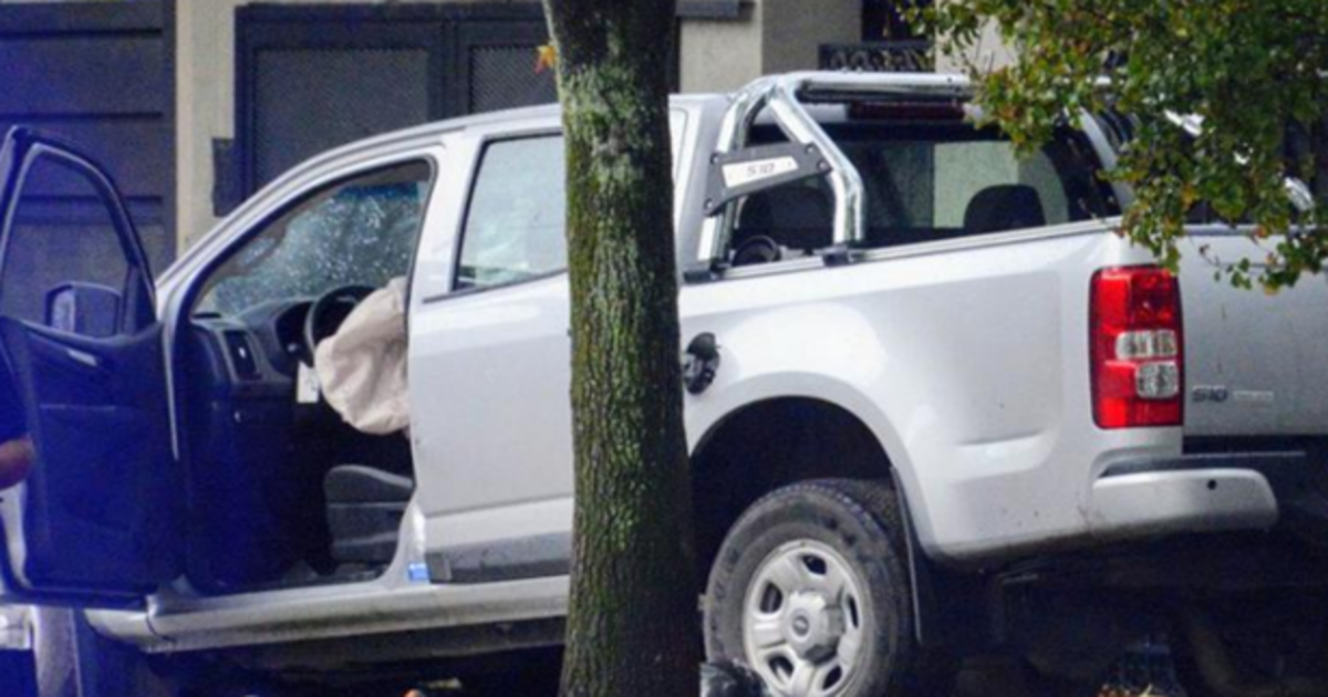 Así quedó la camioneta en la que iba la víctima del robo