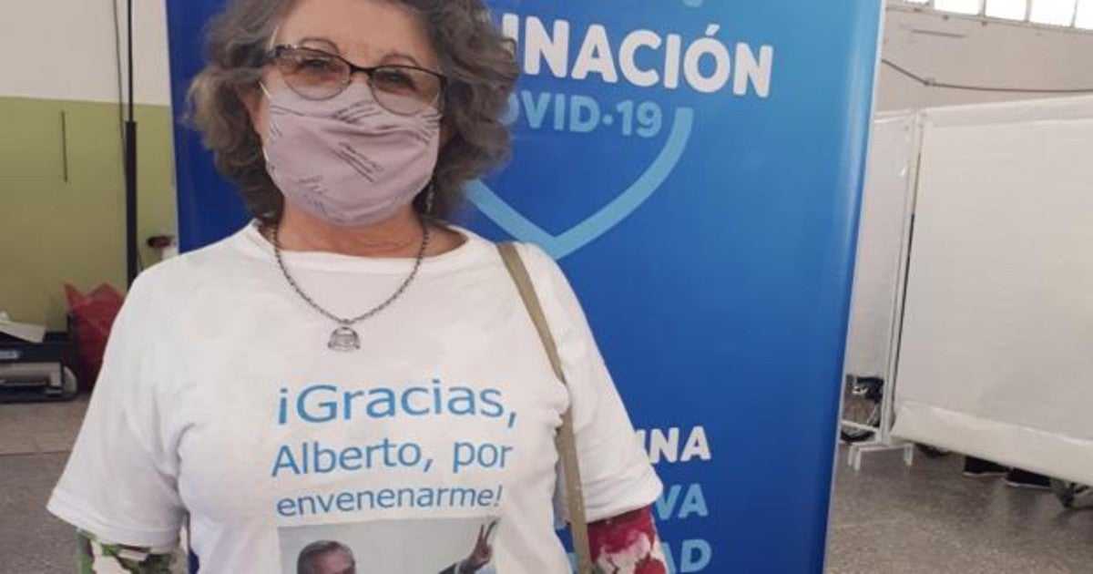 Haydee Aguilar y su curiosa camiseta con mensaje de protesta