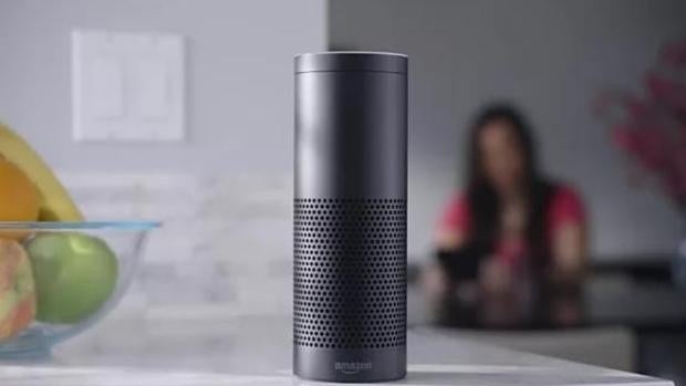 Una mujer hackea el Alexa de su expareja para publicar fotos íntimas suyas y asustar a su nueva novia
