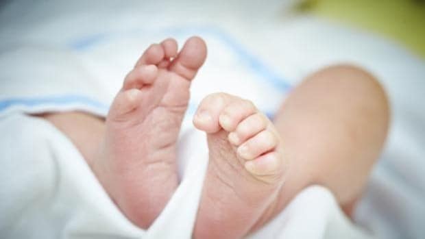 Nace en Reino Unido un bebé de casi 7 kilos