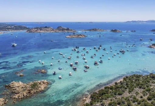 Las playas de Cerdeña ofrecen un entorno único para disfrutar del verano.