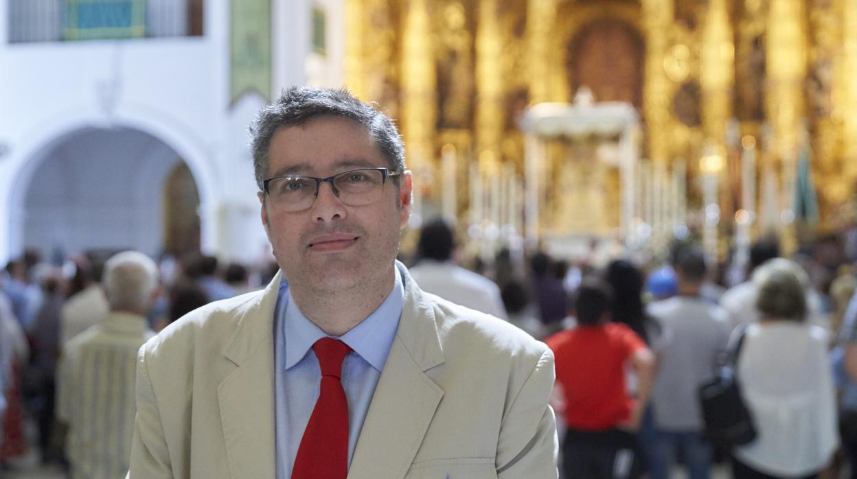 Juan Ignacio Reales, presidente de la Hermandad Matriz de Almonte, en el Santuario de la Virgen del Rocío, apura en esta Romería los últimos días de su mandato