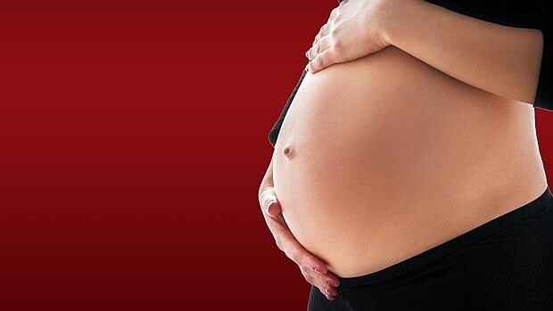El embarazo a partir de los 40 incrementa el riesgo de ictus y ataque al corazón años después