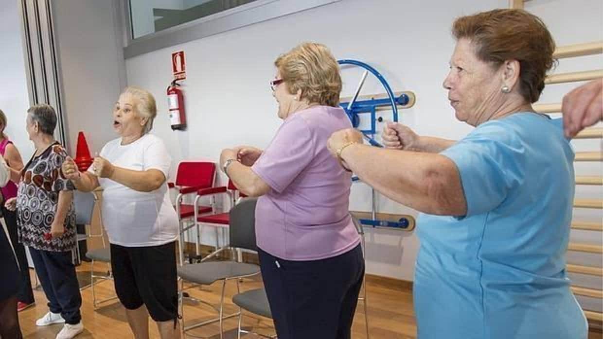 El ejercicio físico frena la pérdida .de masa muscular asociada a la edad