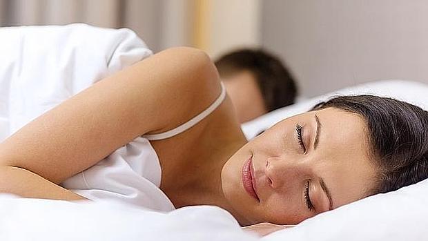 Cómo conciliar el sueño durante la ola de calor en Sevilla