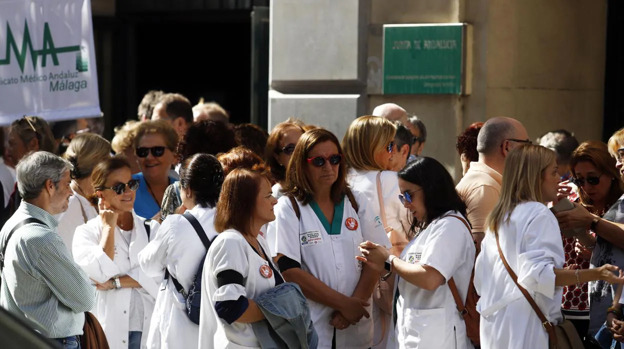 Concentración de Médicos de Familia en Málaga