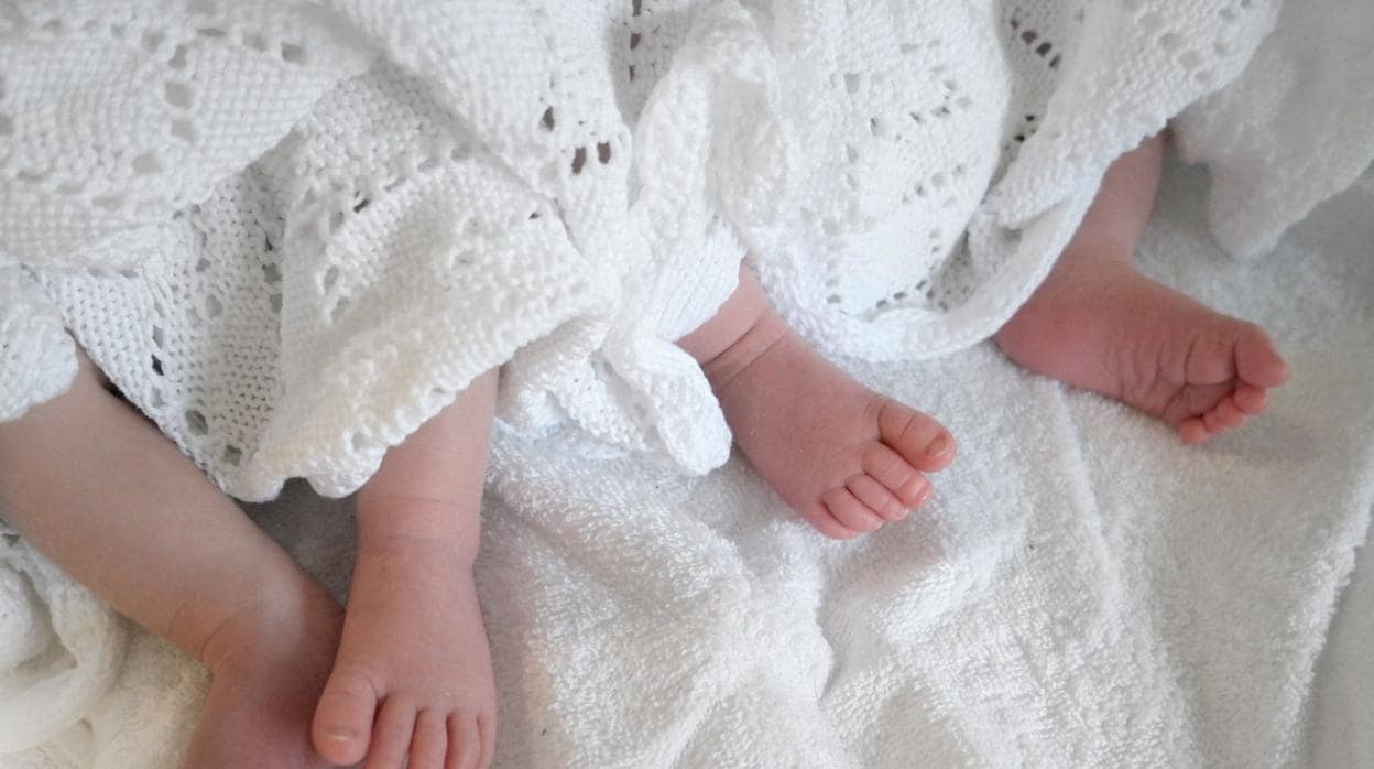 Una joven con dos úteros da a luz a gemelos 26 días después de nacer su primer hijo