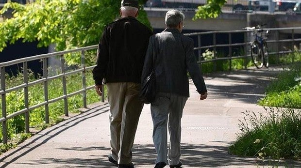 Sí, caminar tiene beneficios para la salud a largo plazo