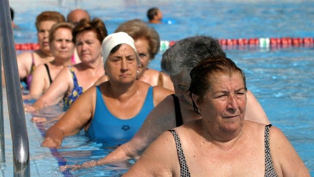 La falta de actividad física podría influir más en la fragilidad que el tiempo sedentario