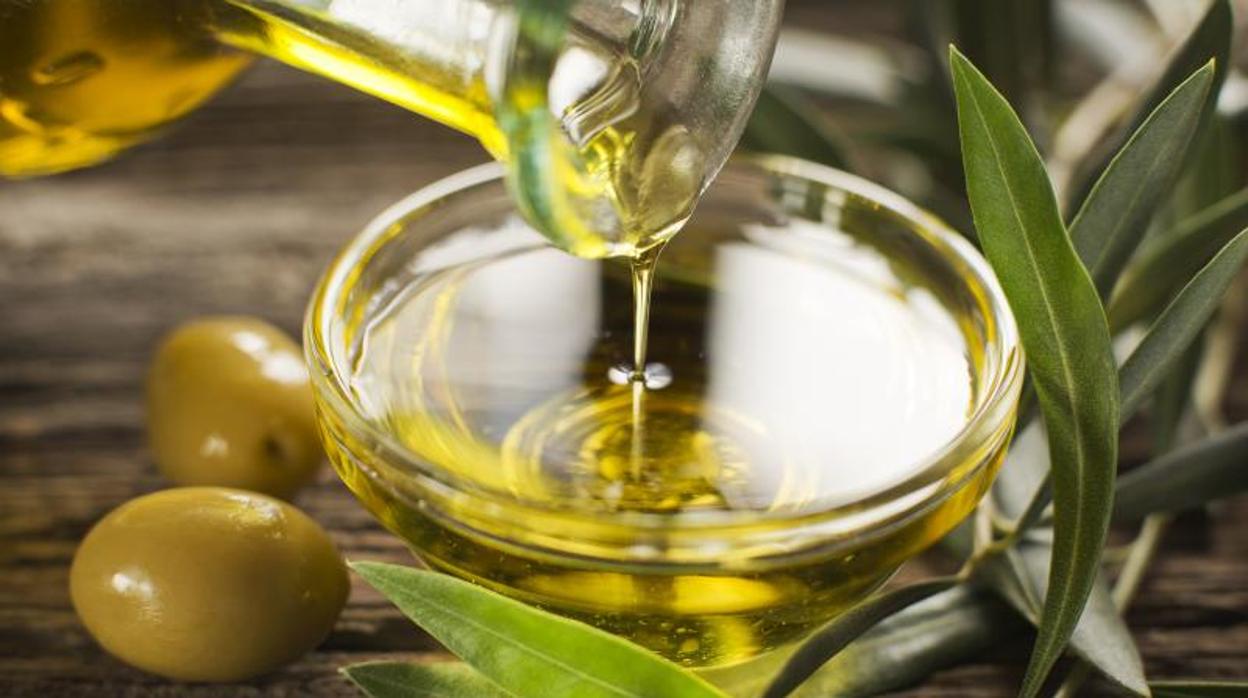 El aceite de oliva mantiene sus propiedades en caliente