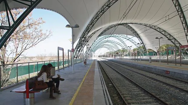 Estación de Cercanías en la Cartuja