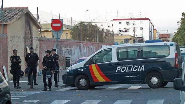 Redada de la Policía en los Pajaritos (Sevila)